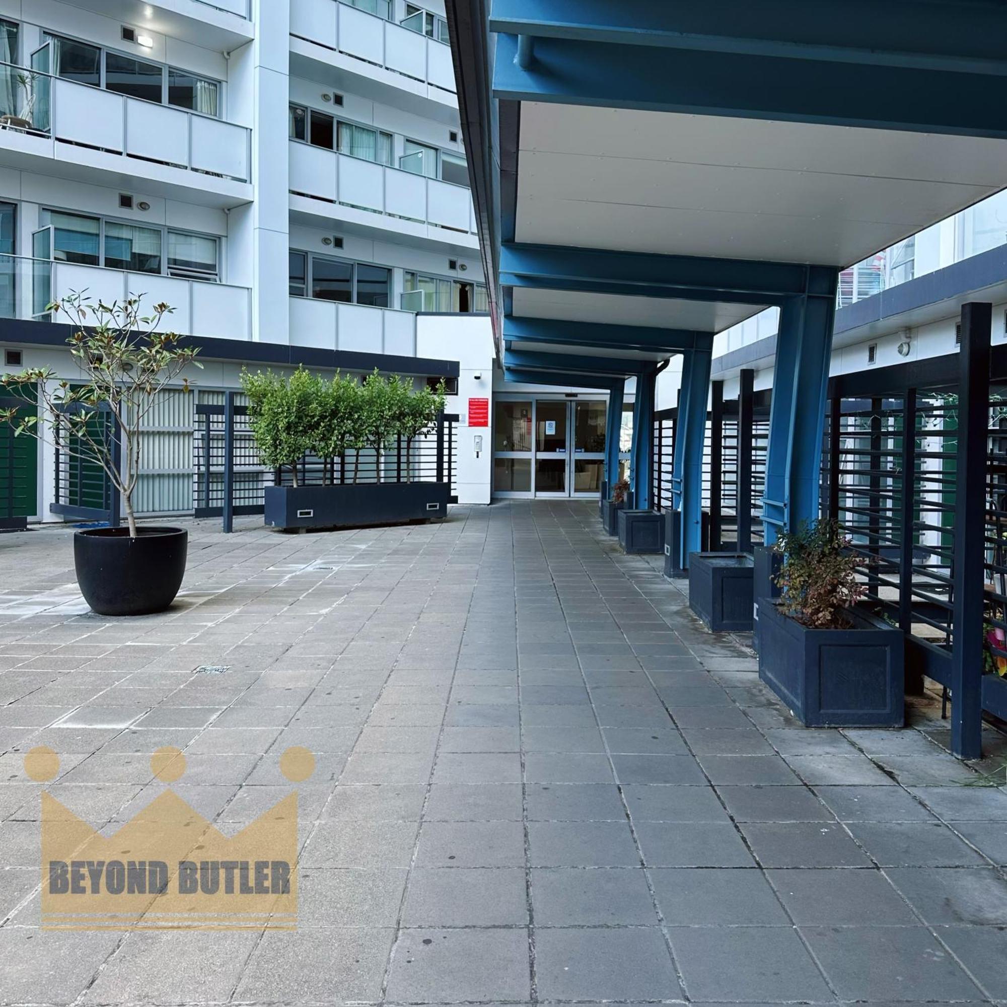 Modern 2b On Queen St With Free Gym! Auckland